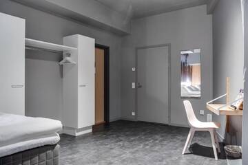 Фото номера Трехместный номер Отель Place to Sleep Hotel Liminka г. Liminka 9