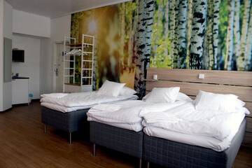Фото номера Трехместный номер Отель Place to Sleep Hotel Liminka г. Liminka 15